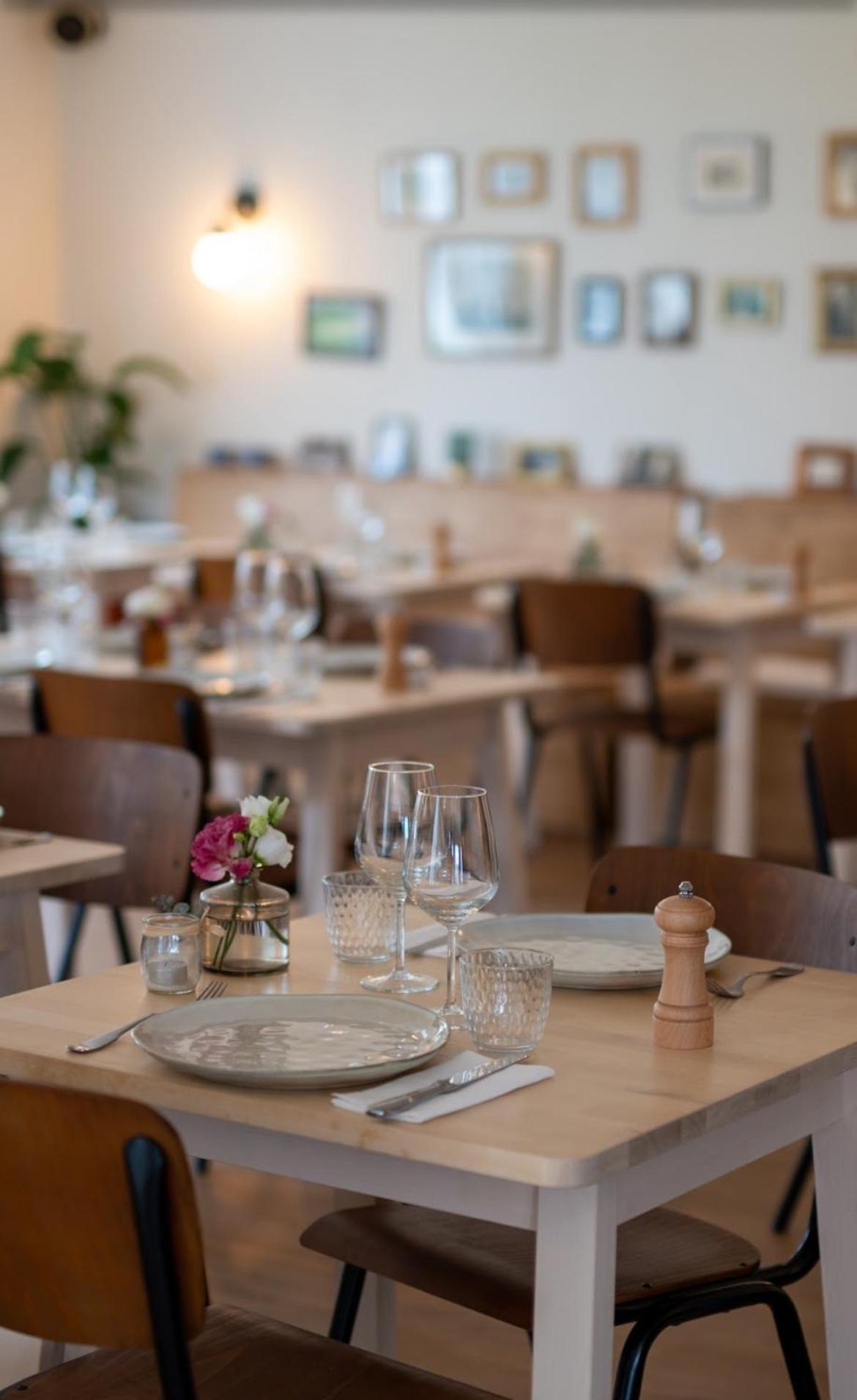 Hotel Restaurant La Voile Bleue Erdeven Ngoại thất bức ảnh